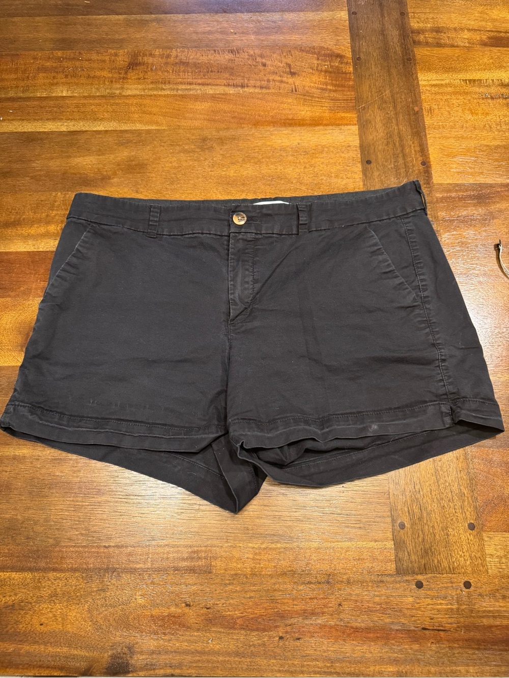 Old Navy Black Mid Rise 3.5 Inch Inseam Size 16 Shorts